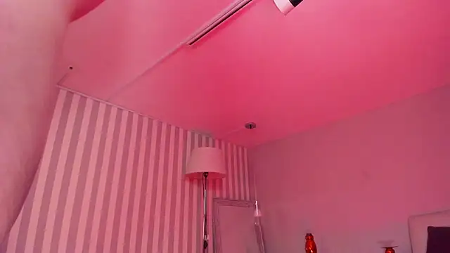 ArianaBaker online show from 01-04-25, 10:24