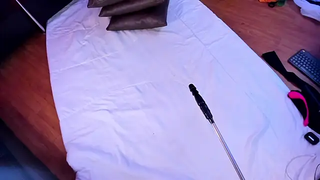 ArianaBaker online show from 01-29-25, 05:45