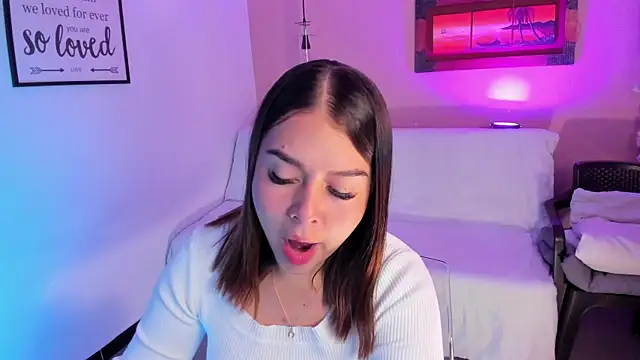 Snapshot of ArianaBaker chatting on 09-16-25, 12:28 ArianaBaker online show from 09-16-25, 12:28