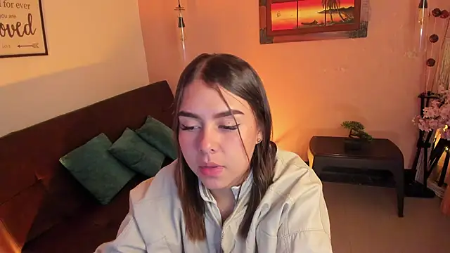 Snapshot of ArianaBaker chatting on 11-10-25, 12:48 ArianaBaker online show from 11-10-25, 12:48