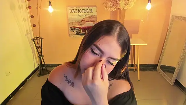 Snapshot of ArianaBaker chatting on 11-28-25, 01:47 ArianaBaker online show from 11-28-25, 01:47