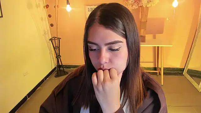 Snapshot of ArianaBaker chatting on 12-01-25, 03:06 ArianaBaker online show from 12-01-25, 03:06