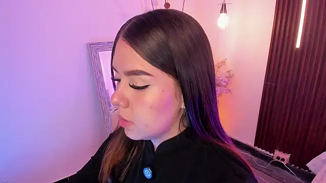 ArianaBaker online show from 04-25-26, 02:47