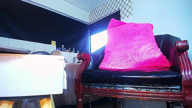 bellatrixx 69 online show from 01-06-26, 11:47