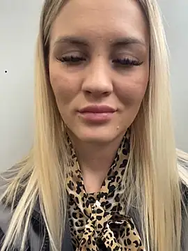 DreamGirl-777 online show from 02-10-25, 07:15