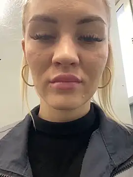 DreamGirl-777 online show from 02-12-25, 04:23