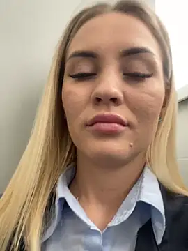 DreamGirl-777 online show from 03-18-25, 09:09