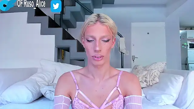 Snapshot of AliceSnowCatt chatting on 12-17-24, 05:26 AliceSnowCatt online show from 12-17-24, 05:26