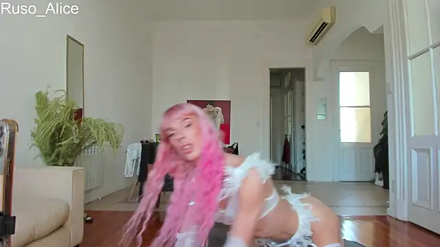 Snapshot of AliceSnowCatt chatting on 03-21-25, 02:07 AliceSnowCatt online show from 03-21-25, 02:07