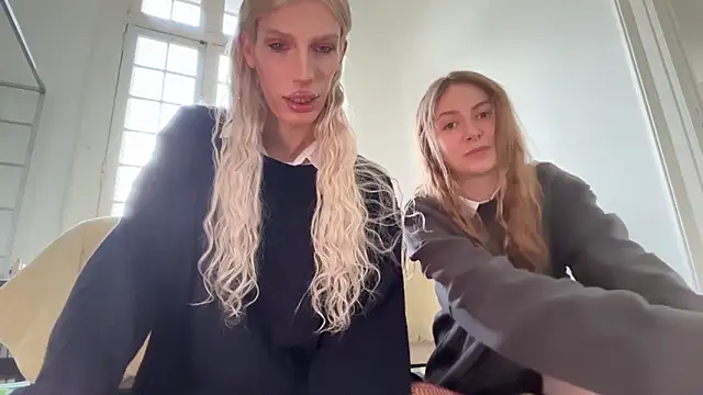 AliceSnowCatt online show from 04-25-26, 02:25