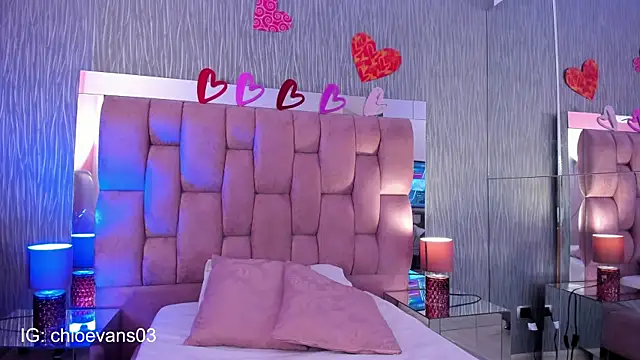 Chloe evans   online show from 09-30-25, 11:37
