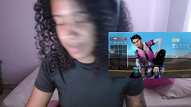 Snapshot of TiffanyRoouse chatting on 12-04-24, 10:41 TiffanyRoouse online show from 12-04-24, 10:41