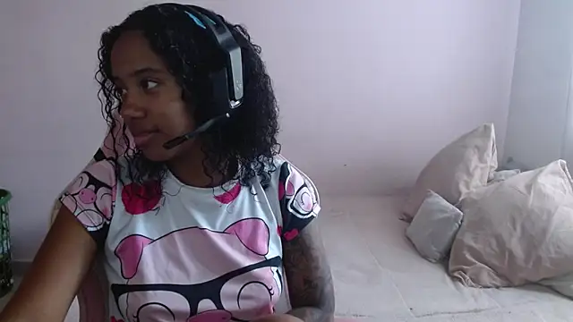 Snapshot of TiffanyRoouse chatting on 12-15-24, 08:58 TiffanyRoouse online show from 12-15-24, 08:58