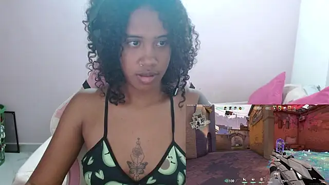 Snapshot of TiffanyRoouse chatting on 01-01-25, 09:31 TiffanyRoouse online show from 01-01-25, 09:31