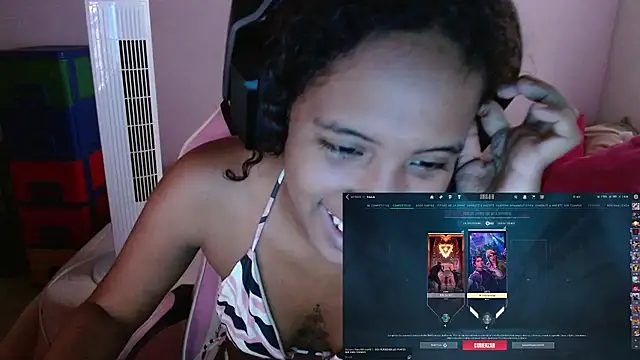 Snapshot of TiffanyRoouse chatting on 02-09-25, 10:11 TiffanyRoouse online show from 02-09-25, 10:11