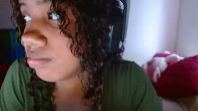 Snapshot of TiffanyRoouse chatting on 02-24-25, 09:09 TiffanyRoouse online show from 02-24-25, 09:09