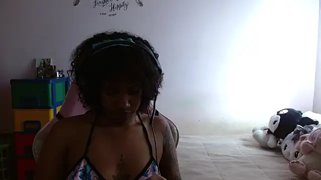 Snapshot of TiffanyRoouse chatting on 10-09-25, 05:33 TiffanyRoouse online show from 10-09-25, 05:33