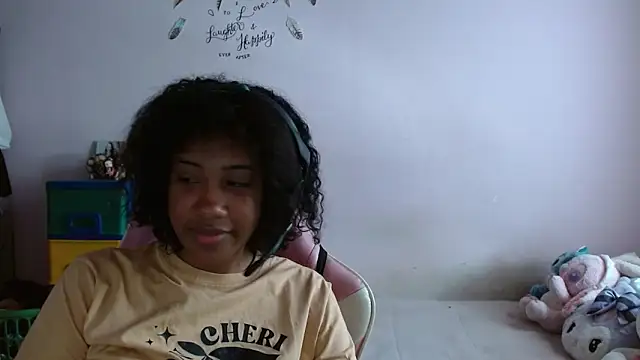 Snapshot of TiffanyRoouse chatting on 10-19-25, 07:25 TiffanyRoouse online show from 10-19-25, 07:25