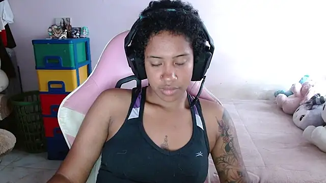 Snapshot of TiffanyRoouse chatting on 11-04-25, 09:36 TiffanyRoouse online show from 11-04-25, 09:36