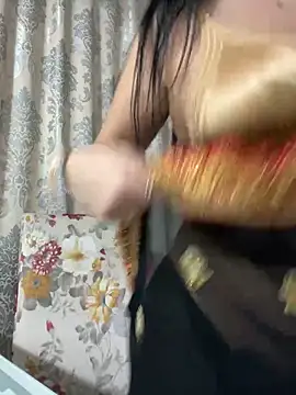 Snapshot of _adelle chatting on 02-01-25, 11:21  adelle online show from 02-01-25, 11:21