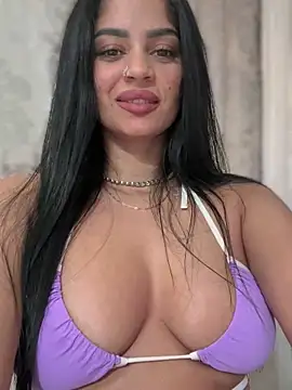 Snapshot of _adelle chatting on 02-09-25, 10:53  adelle online show from 02-09-25, 10:53