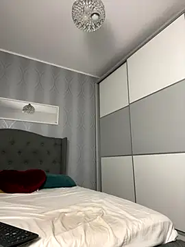 Snapshot of _adelle chatting on 09-25-25, 12:09  adelle online show from 09-25-25, 12:09