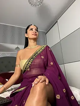 Snapshot of _adelle chatting on 10-04-25, 11:30  adelle online show from 10-04-25, 11:30