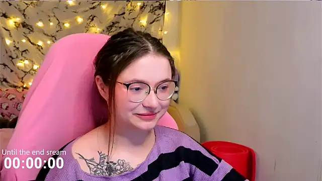 me  hanna online show from 01-21-25, 01:39