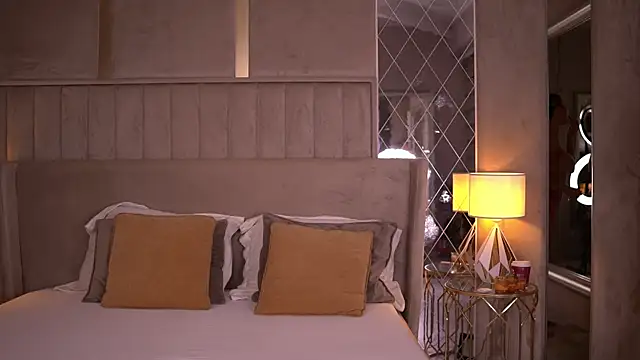 Snapshot of BlairSanders chatting on 10-30-25, 07:25 BlairSanders online show from 10-30-25, 07:25