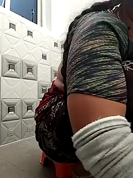 Snapshot of Archna-ji chatting on 11-13-25, 05:17 Archna-ji online show from 11-13-25, 05:17