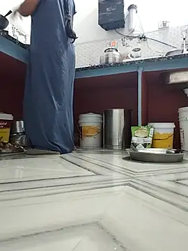 Snapshot of Archna-ji chatting on 11-21-25, 12:43 Archna-ji online show from 11-21-25, 12:43