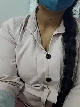 Snapshot of Archna-ji chatting on 11-27-25, 05:31 Archna-ji online show from 11-27-25, 05:31