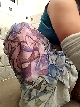 Snapshot of Archna-ji chatting on 12-18-25, 06:19 Archna-ji online show from 12-18-25, 06:19