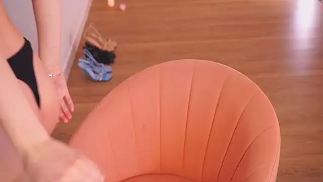 hereandnows  online show from 02-21-25, 07:12