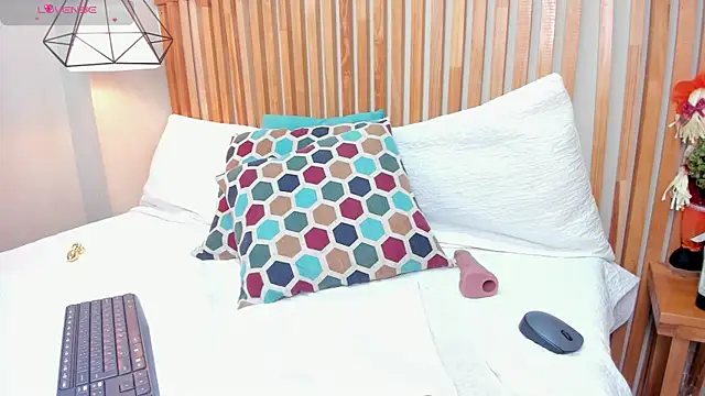 Ginger Winn online show from 03-06-25, 11:09