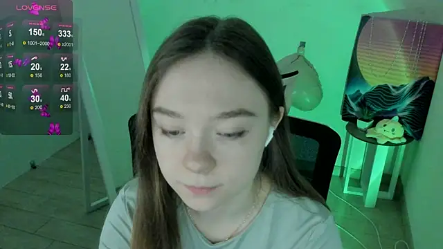 Snapshot of Florence_meow chatting on 03-07-25, 07:30 Florence meow online show from 03-07-25, 07:30