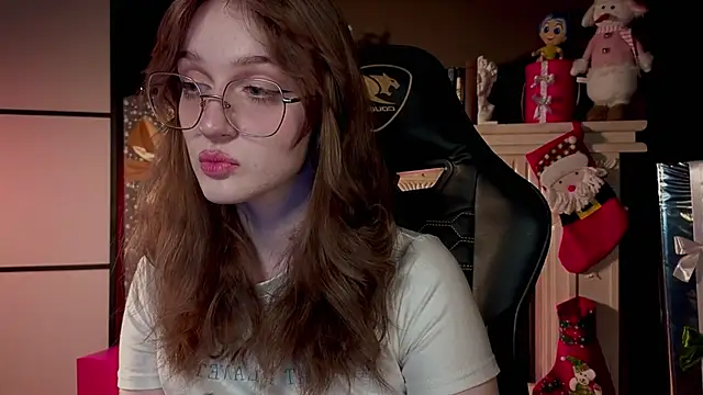 Snapshot of ELLIEJAY chatting on 12-04-24, 08:18 ELLIEJAY online show from 12-04-24, 08:18