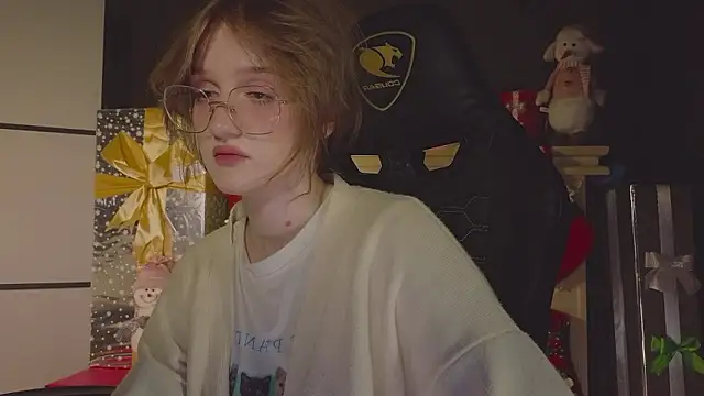 Snapshot of ELLIEJAY chatting on 12-08-24, 08:25 ELLIEJAY online show from 12-08-24, 08:25