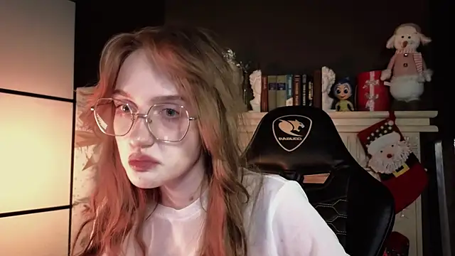 Snapshot of ELLIEJAY chatting on 12-18-24, 08:25 ELLIEJAY online show from 12-18-24, 08:25