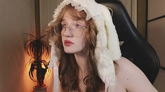 Snapshot of ELLIEJAY chatting on 12-19-24, 08:34 ELLIEJAY online show from 12-19-24, 08:34