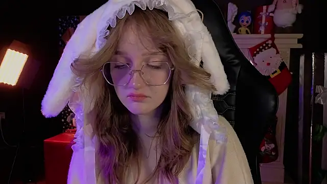 Snapshot of ELLIEJAY chatting on 12-20-24, 08:34 ELLIEJAY online show from 12-20-24, 08:34