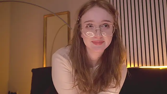 Snapshot of ELLIEJAY chatting on 01-18-25, 01:08 ELLIEJAY online show from 01-18-25, 01:08