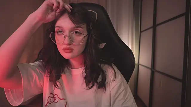 Snapshot of ELLIEJAY chatting on 02-01-25, 11:48 ELLIEJAY online show from 02-01-25, 11:48