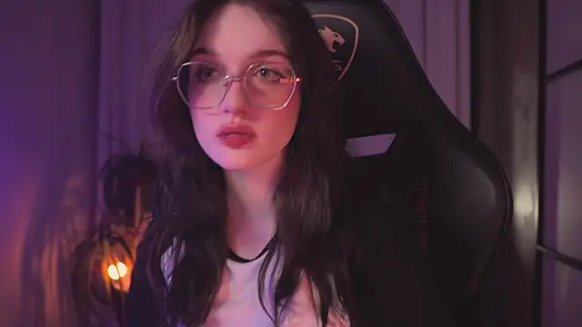 Snapshot of ELLIEJAY chatting on 02-05-25, 08:14 ELLIEJAY online show from 02-05-25, 08:14