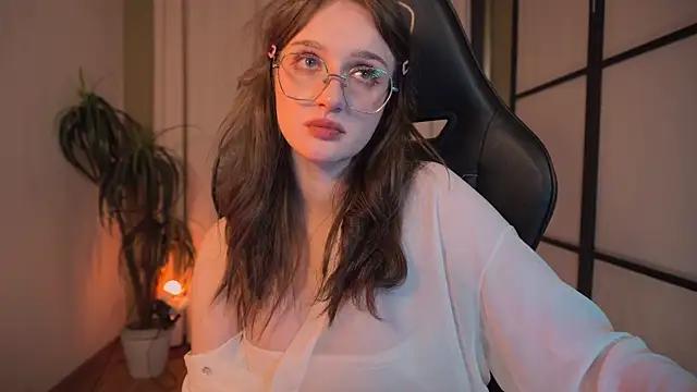 Snapshot of ELLIEJAY chatting on 02-26-25, 11:37 ELLIEJAY online show from 02-26-25, 11:37