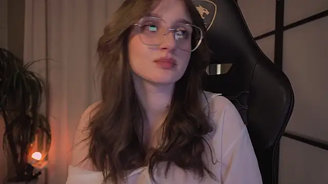 Snapshot of ELLIEJAY chatting on 02-27-25, 03:25 ELLIEJAY online show from 02-27-25, 03:25