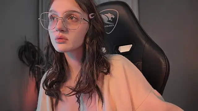 Snapshot of ELLIEJAY chatting on 02-28-25, 08:28 ELLIEJAY online show from 02-28-25, 08:28