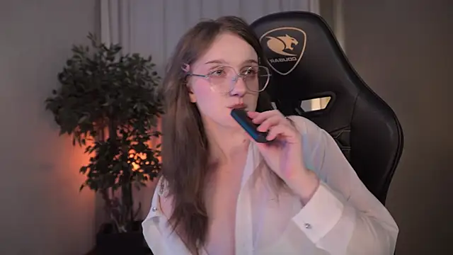 Snapshot of ELLIEJAY chatting on 03-01-25, 11:58 ELLIEJAY online show from 03-01-25, 11:58