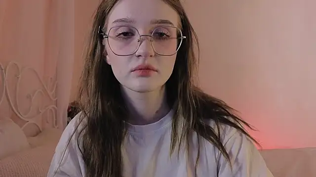 Snapshot of ELLIEJAY chatting on 03-20-25, 08:19 ELLIEJAY online show from 03-20-25, 08:19