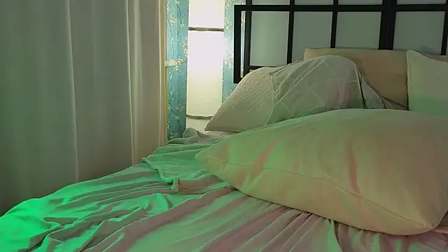 Snapshot of ELLIEJAY chatting on 09-13-25, 08:19 ELLIEJAY online show from 09-13-25, 08:19